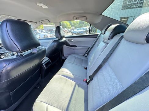 Used 2016 Toyota Camry FWD image 12