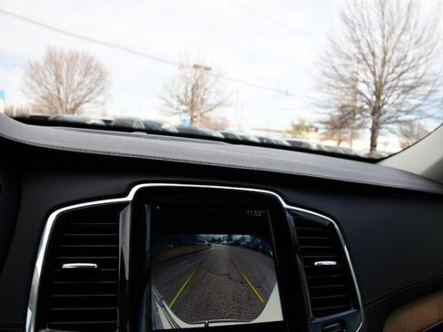 Used 2020 Volvo XC90 T6 Inscription w/ Protection Package Premier image 12