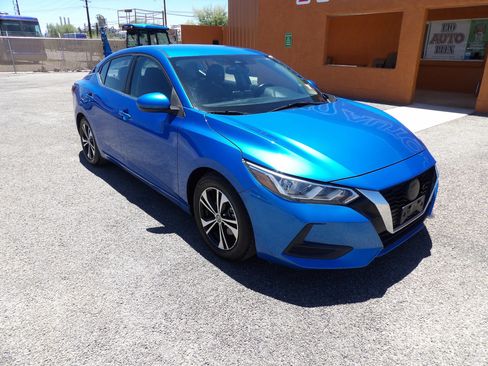 Used 2022 Nissan Sentra SV FWD image 2