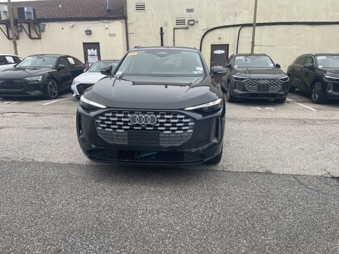 Used 2025 Audi Q5 Premium Plus w/ Premium Plus image 1