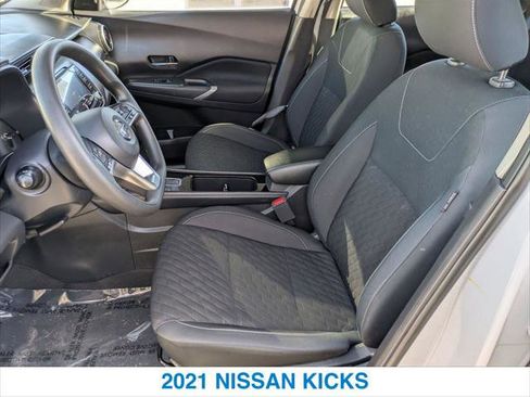 Used 2021 Nissan Kicks SV image 20