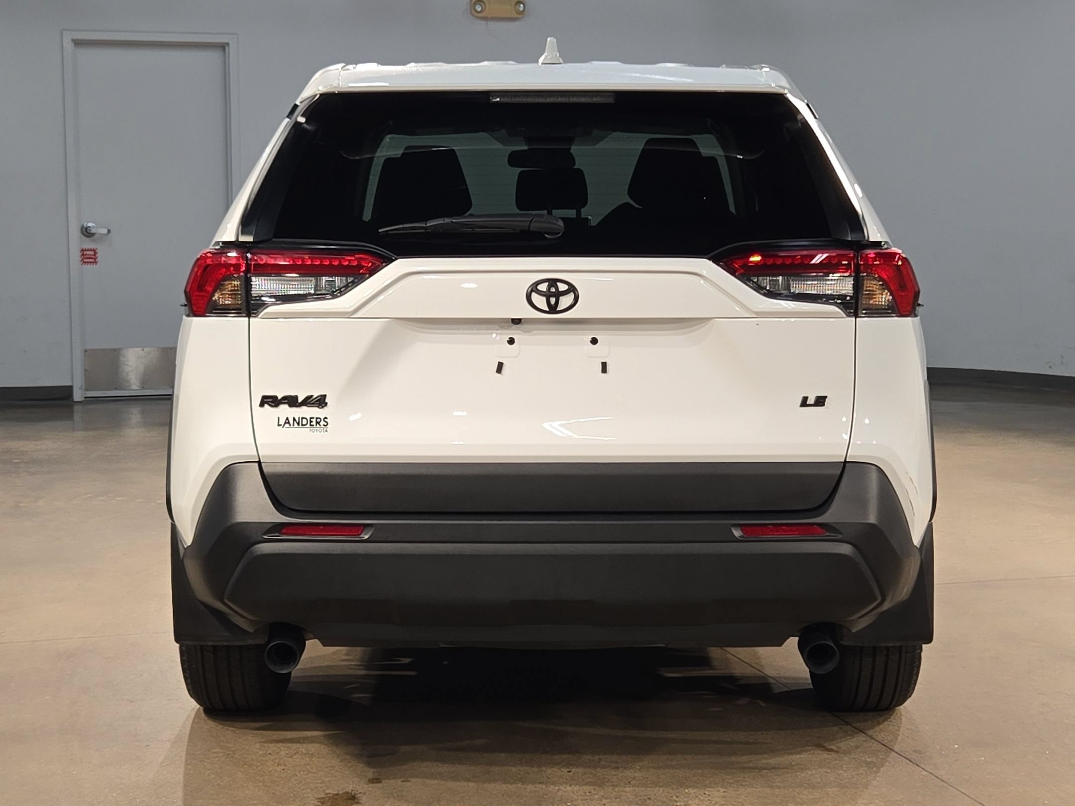 Used 2024 Toyota RAV4 LE FWD image 6