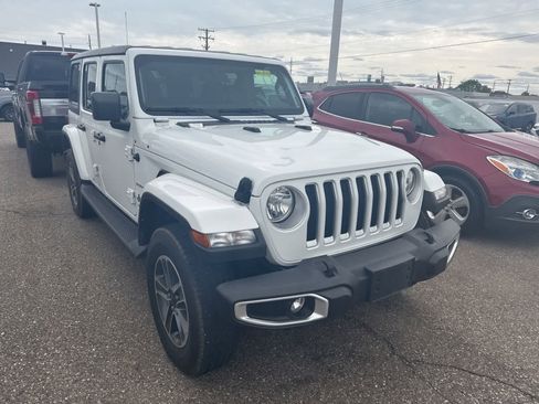 Used 2023 Jeep Wrangler Unlimited Sahara AWD/4WD image 1