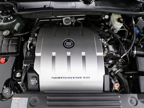 Used 2011 Cadillac DTS Premium FWD image 34