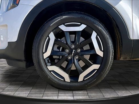 Used 2025 Kia Telluride S FWD image 36