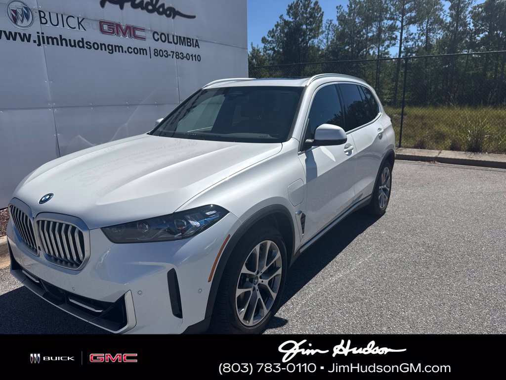 Used 2025 BMW X5 xDrive50e w/ Climate Comfort Package AWD/4WD image 1