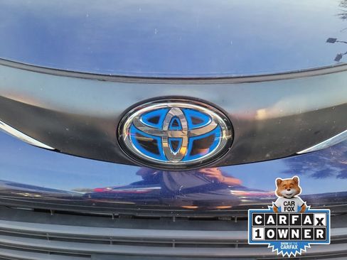 Used 2024 Toyota Sienna XLE w/ XLE Plus Package AWD/4WD image 7