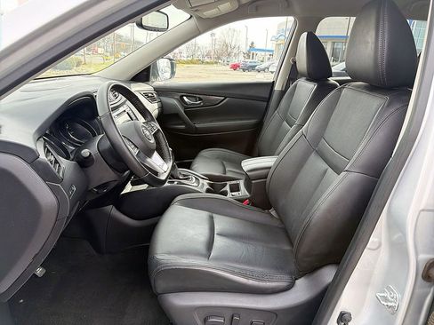 Used 2018 Nissan Rogue SL AWD/4WD image 11