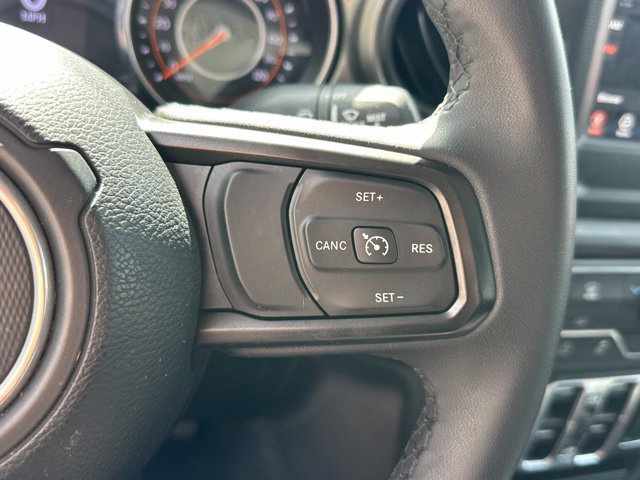 Used 2023 Jeep Gladiator Sport AWD/4WD image 7