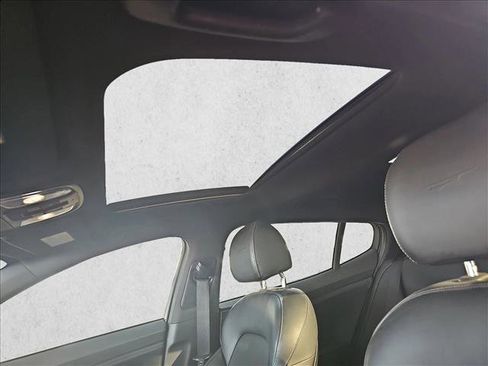 Used 2019 Kia Stinger GT2 image 25