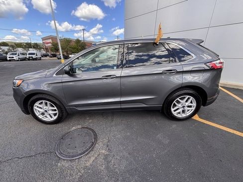 Certified 2022 Ford Edge SEL w/ Convenience Package image 4