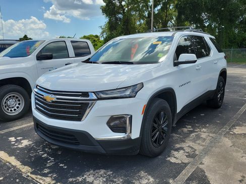 Used 2023 Chevrolet Traverse LT FWD image 3