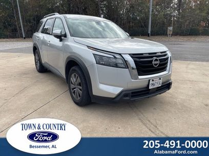 Used 2024 Nissan Pathfinder SV