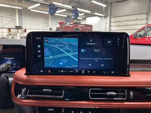 New 2026 Lincoln Aviator Reserve image 17