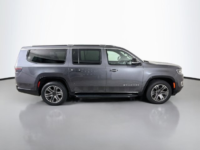 Used 2023 Jeep Wagoneer L 2WD w/ Premium Group I image 8