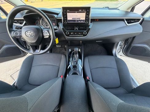 Used 2020 Toyota Corolla LE image 19