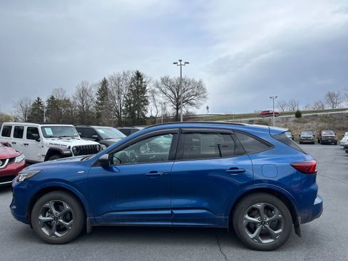 Certified 2023 Ford Escape ST-Line w/ Tech Pack #1 image 6