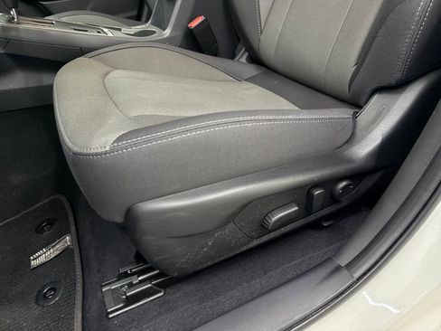 Used 2025 Subaru Crosstrek 2.0i Premium image 12