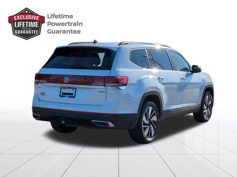 Used 2024 Volkswagen Atlas SE image 3