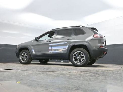 Used 2019 Jeep Cherokee Trailhawk AWD/4WD image 47