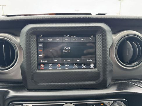 Used 2021 Jeep Wrangler Unlimited Sport AWD/4WD image 16