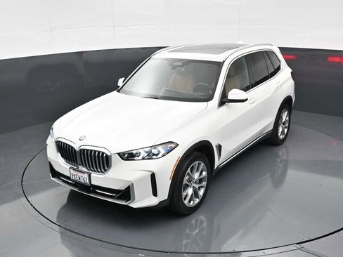 Used 2026 BMW X5 xDrive40i w/ Premium Package AWD/4WD image 17
