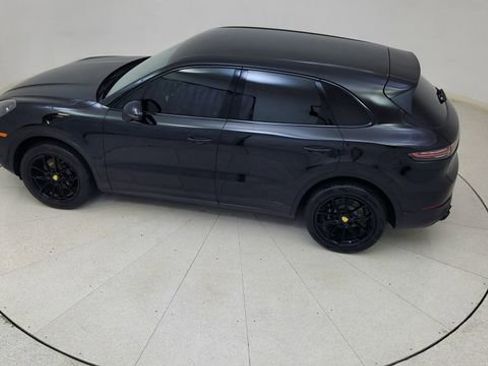 Used 2019 Porsche Cayenne image 76