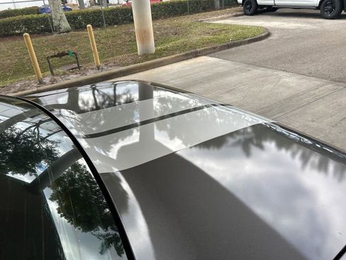 Used 2014 Dodge Challenger SXT image 19