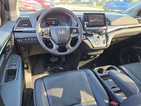 Used 2024 Honda Odyssey Elite image 17