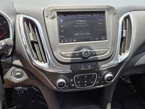 Used 2024 Chevrolet Equinox LT AWD/4WD image 23