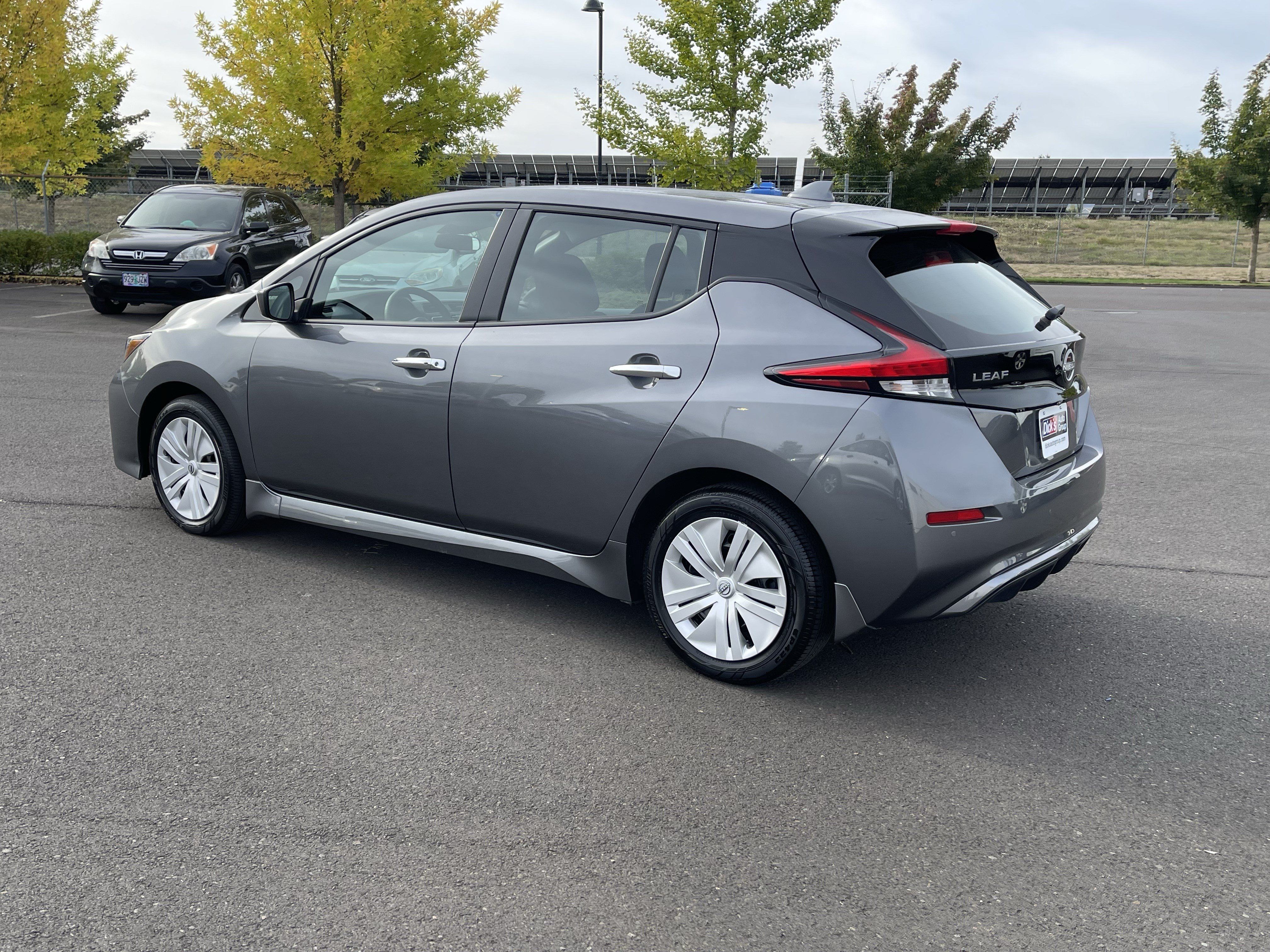 Used 2025 Nissan Leaf S FWD image 3