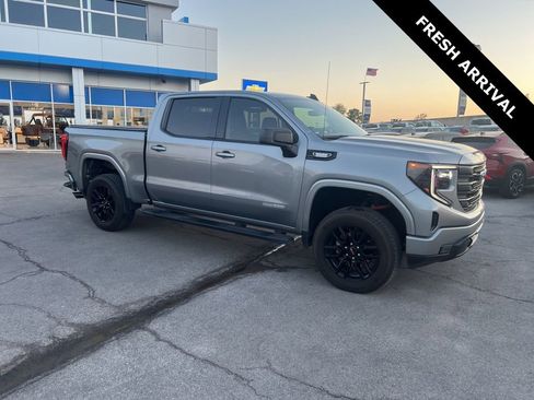 Used 2024 GMC Sierra 1500 Elevation w/ LPO, Elevation Black Package image 1
