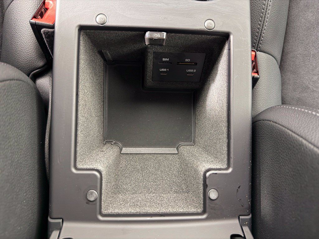 Certified 2021 Porsche Macan S AWD/4WD image 34