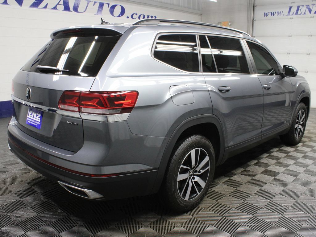 Used 2023 Volkswagen Atlas SE AWD/4WD image 6