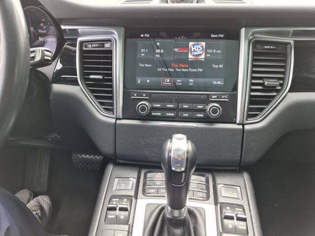 Used 2018 Porsche Macan AWD/4WD image 20