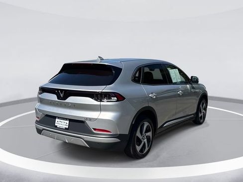 Used 2024 VinFast VF 8 Eco AWD/4WD image 4