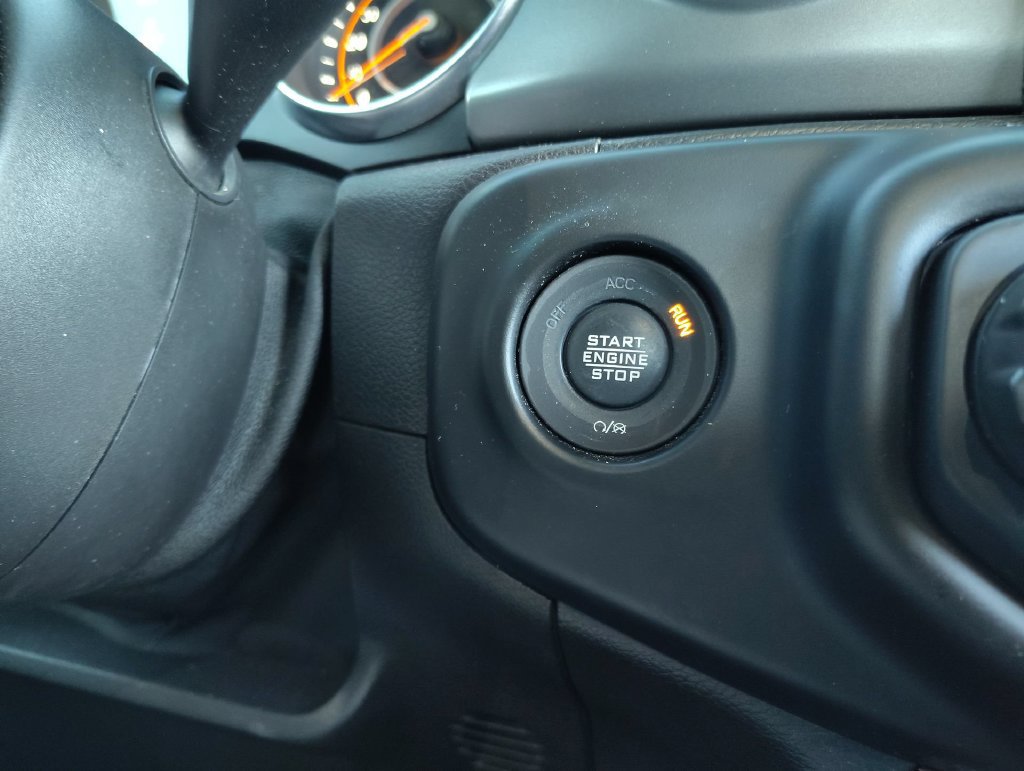 Used 2021 Jeep Gladiator Sport AWD/4WD image 23