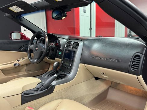 Used 2006 Chevrolet Corvette Convertible w/ Preferred Equipment Group RWD image 45