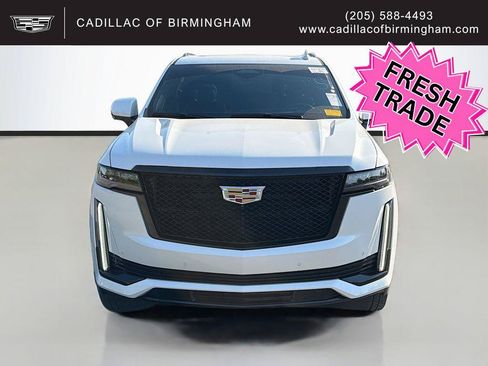 Used 2024 Cadillac Escalade ESV Sport Platinum AWD/4WD image 2