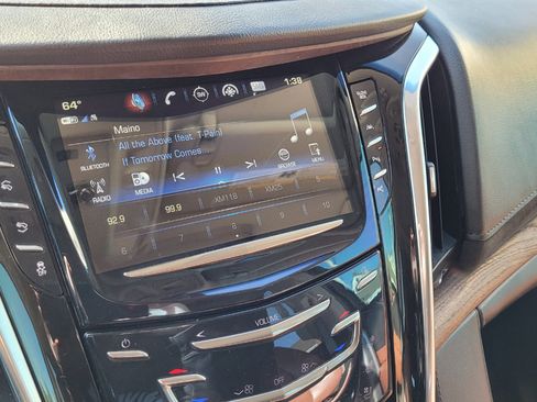 Used 2019 Cadillac Escalade ESV Luxury image 13