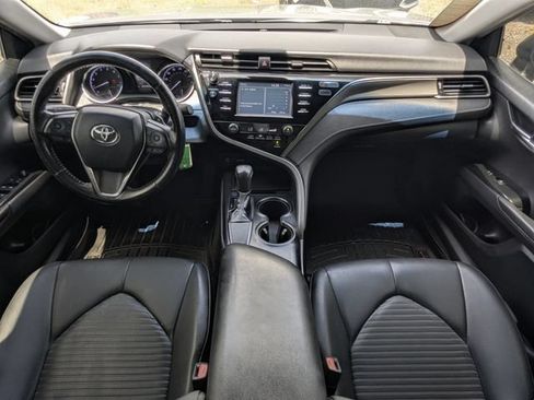 Used 2019 Toyota Camry SE FWD image 15