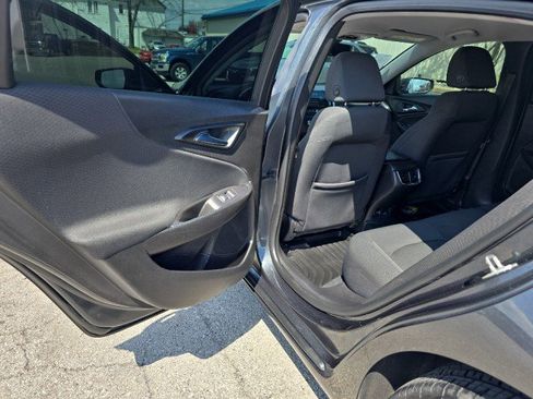 Used 2016 Chevrolet Malibu LT image 44