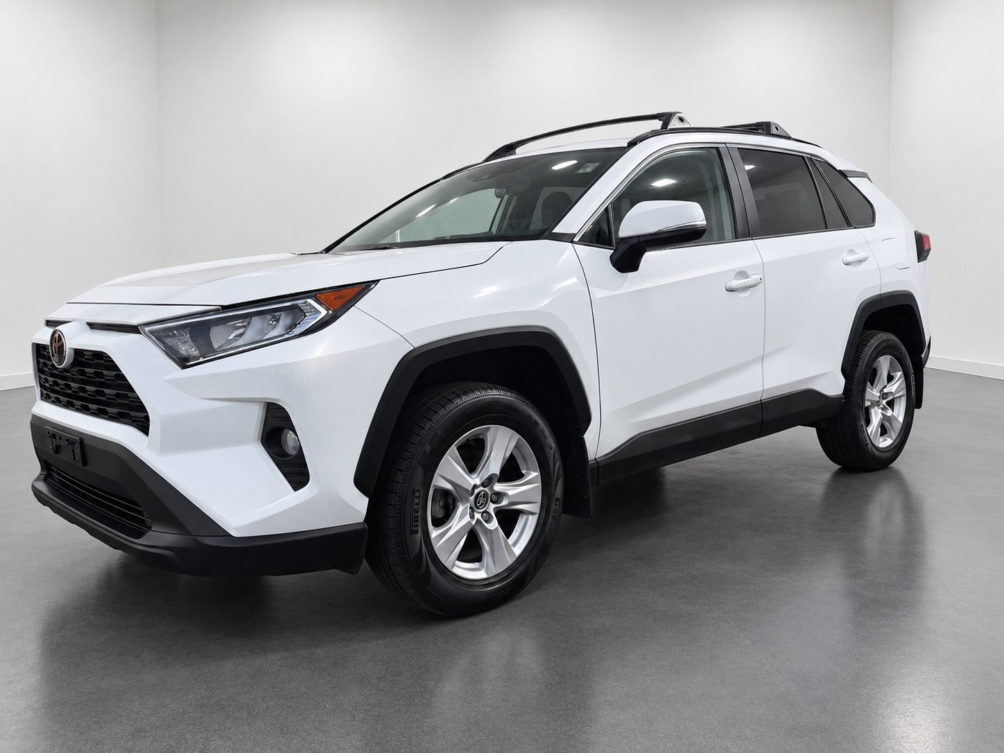 Used 2020 Toyota RAV4 XLE w/ Convenience Package AWD/4WD image 1