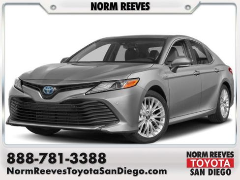 Used 2020 Toyota Camry XLE image 1