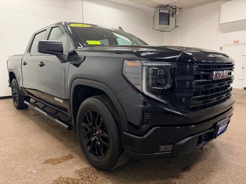 Used 2023 GMC Sierra 1500 Elevation AWD/4WD image 9