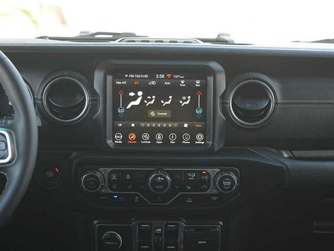 Used 2023 Jeep Wrangler Unlimited Sahara w/ Cold Weather Group AWD/4WD image 19