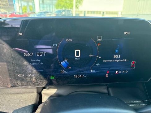 Used 2024 Chevrolet Blazer EV LT AWD/4WD image 32