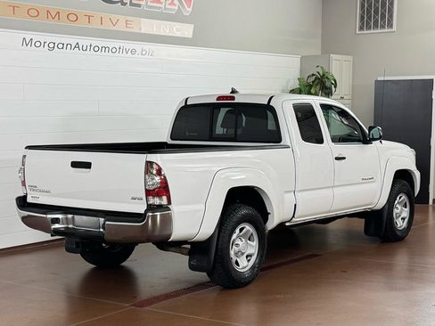 Used 2015 Toyota Tacoma 4x4 Access Cab w/ SR5 Package image 3