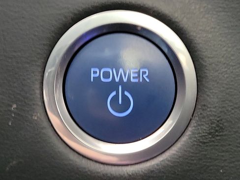 Used 2023 Toyota Tundra Platinum image 17