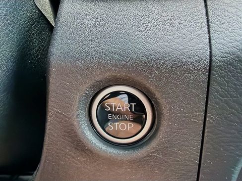 Used 2023 Nissan Frontier SV w/ Tow Package AWD/4WD image 27
